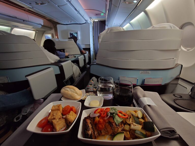 Business Class Hawaiian (1)